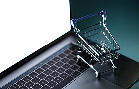 笔记本电脑和购物车模型图片