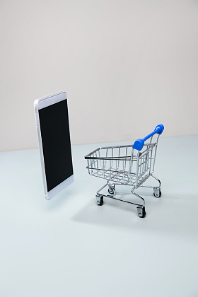 手机和迷你购物车