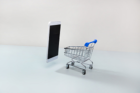 手机和迷你购物车图片