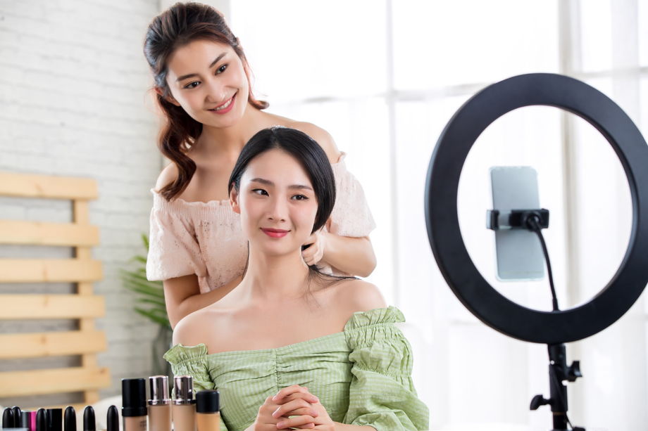 闺蜜在线直播整理发型图片 闺蜜在线直播整理发型图片