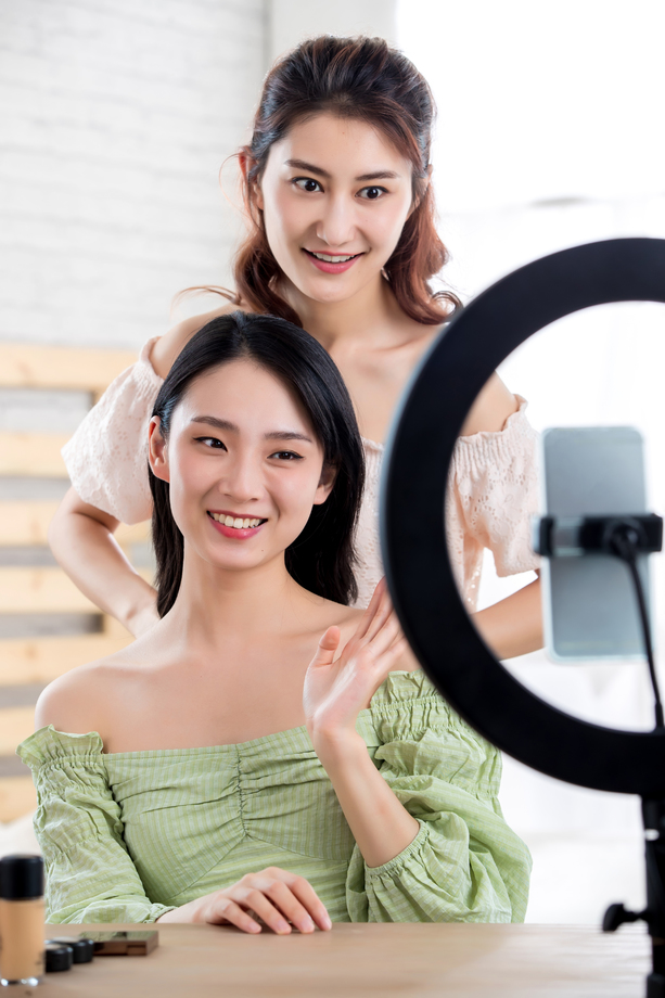闺蜜在线直播化妆 闺蜜在线直播化妆
