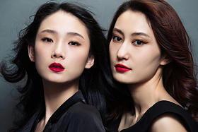 美女闺蜜肖像