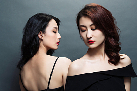 美女闺蜜肖像