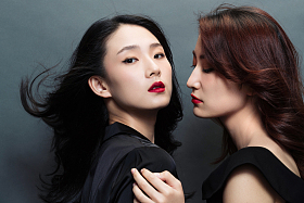 美女闺蜜肖像照片