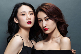 美女闺蜜肖像