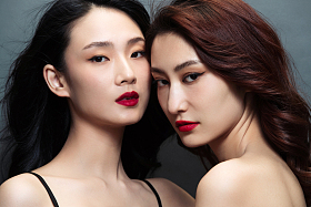 美女闺蜜肖像
