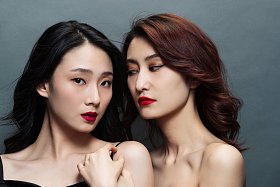 美女闺蜜肖像