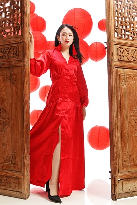 漂亮女人和红灯