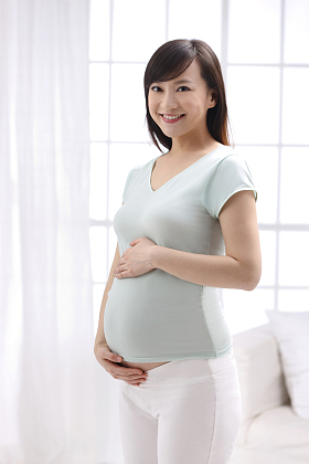 幸福的孕妇