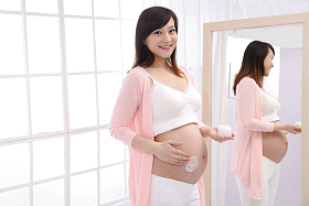 孕妇涂抹按摩膏