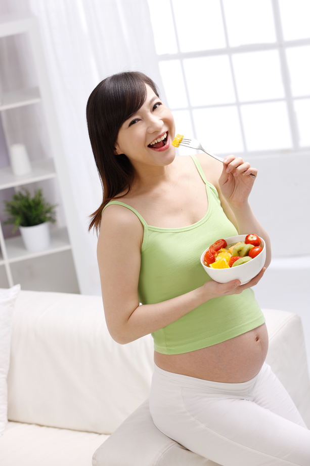 孕妇吃水果沙拉图片 孕妇吃水果沙拉图片