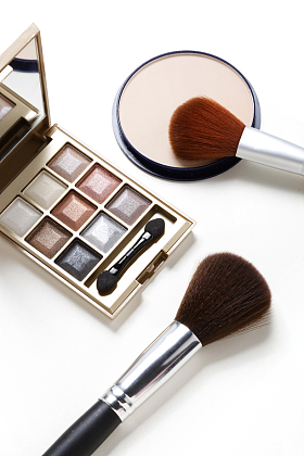 粉饼化妆刷照片