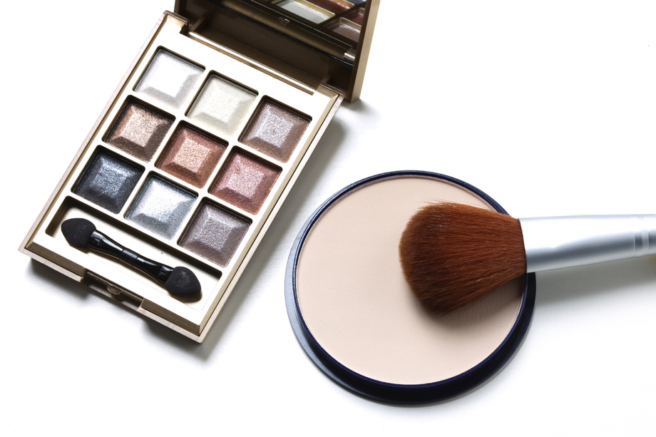 粉饼刷和粉饼图片 粉饼刷和粉饼图片