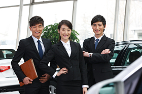 汽车销售人员图片