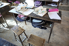 乡村小学教室照片