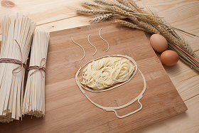 静物挂面麦穗鸡蛋