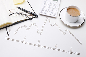 桌子上的办公用