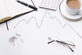 桌子上的办公用