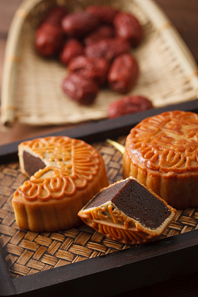 静物月饼和红枣