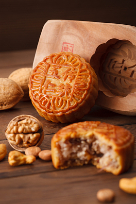 静物月饼和干果图片