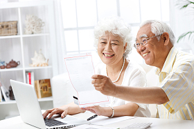 幸福的老年夫妇图片