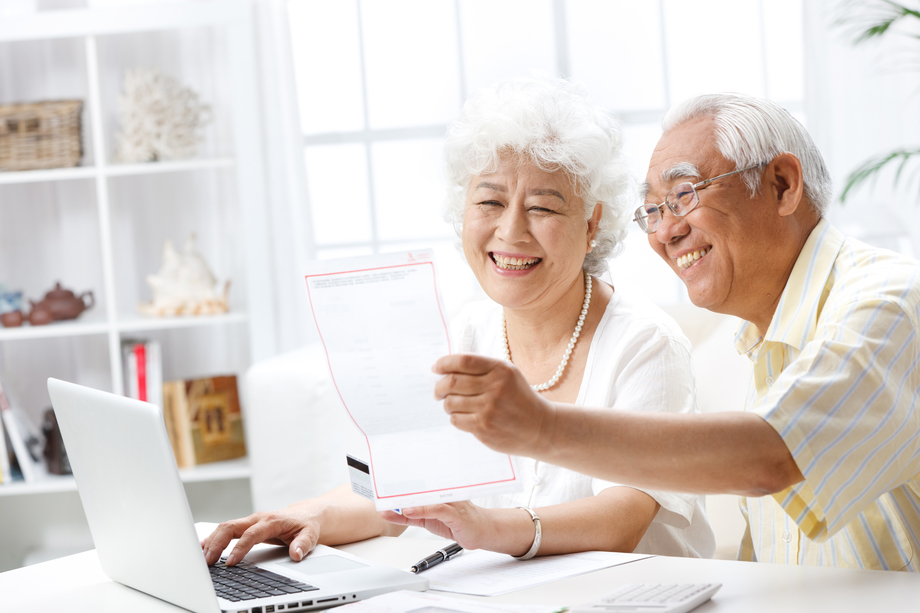 幸福的老年夫妇图片