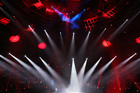 剧院内舞台与灯光