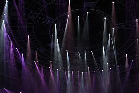 剧院内舞台与灯光图片