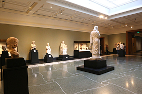 博物馆里的展品图片