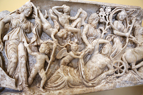 博物馆里的壁画照片