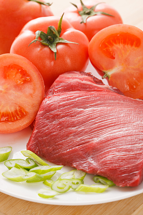 肉和西红柿图片