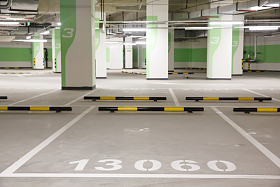 地下停车场照片