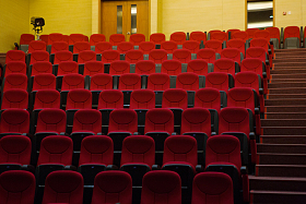 小学校里的大礼