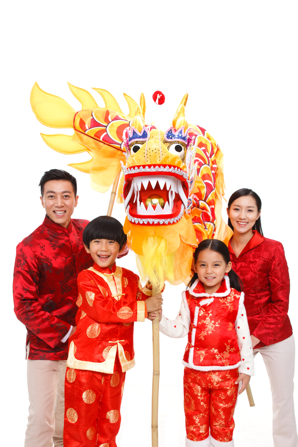 快乐家庭过新年舞龙 快乐家庭过新年舞龙