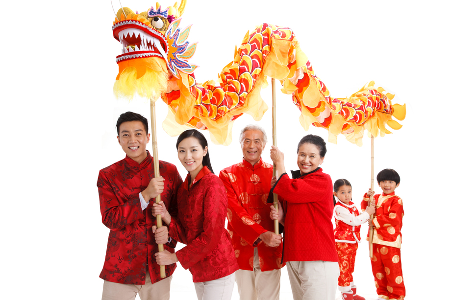 快乐家庭过新年舞龙 快乐家庭过新年舞龙