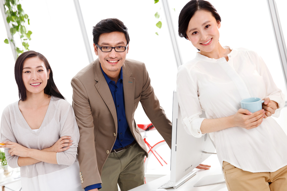 商务男女在办公室里图片 商务男女在办公室里图片