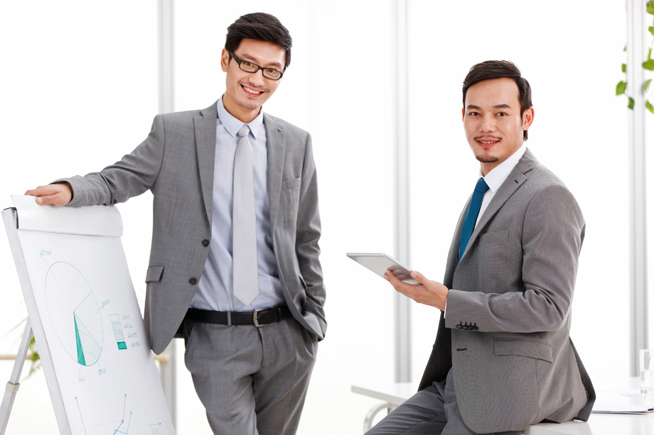 商务中年男人在工作照片 商务中年男人在工作照片