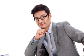 成功的商务中年男人照片