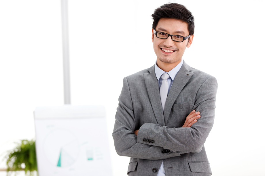 高兴的商务中年男人图片 高兴的商务中年男人图片