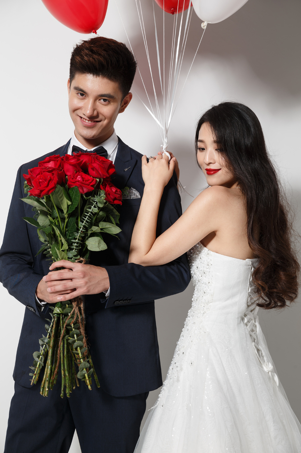 浪漫婚纱情侣图片