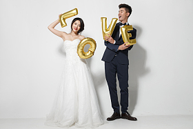 浪漫婚纱情侣图片
