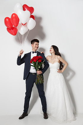 浪漫婚纱情侣图片