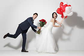 浪漫婚纱情侣照片