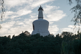 北京北海公园白塔图片