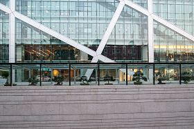 北京侨福芳草地大厦图片