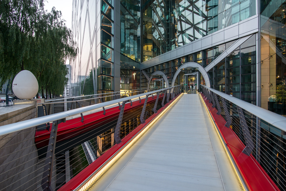 北京侨福芳草地大厦照片 北京侨福芳草地大厦照片