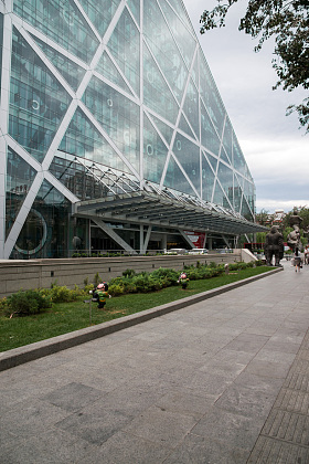 北京侨福芳草地大厦图片