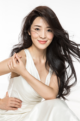 有着漂亮头发的美女