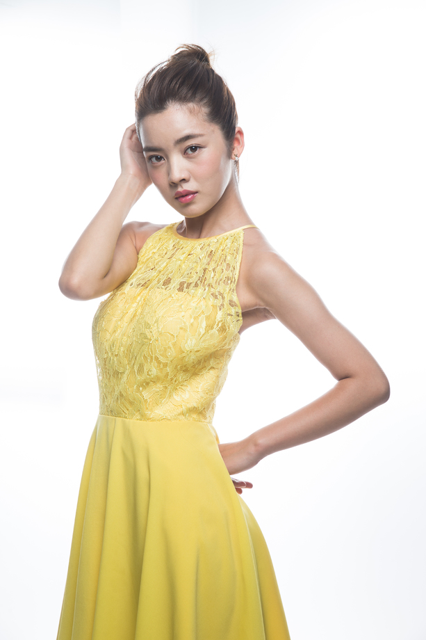漂亮的青年女人的肖像