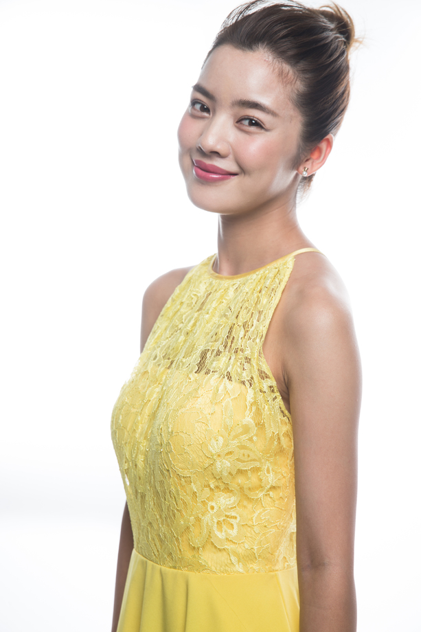 漂亮的青年女人的肖像照片